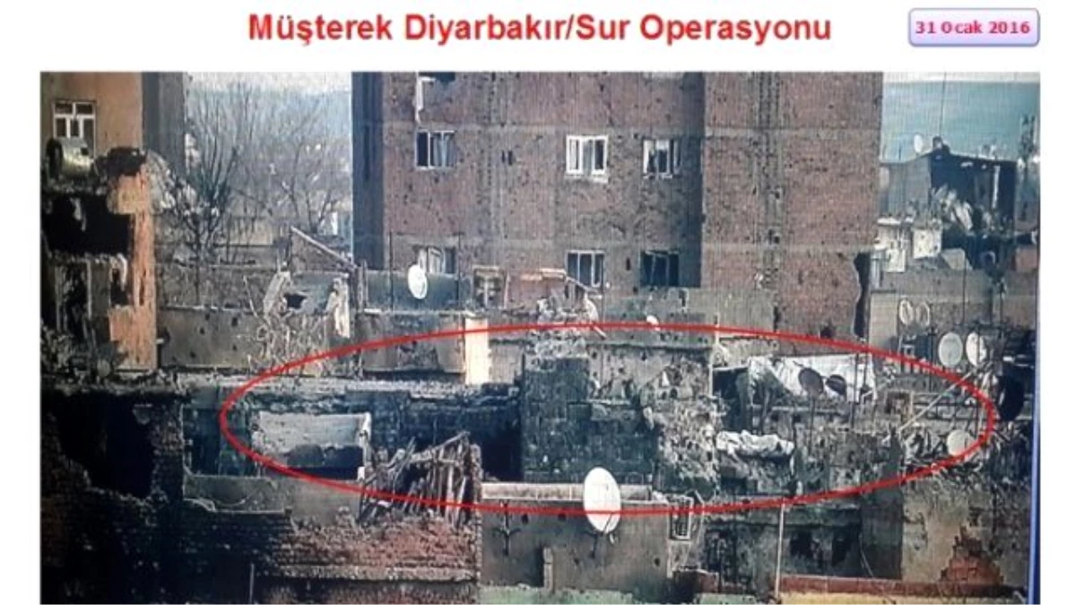 PKK\'lı Teröristler Sur\'da Kiliseleri Yakıp Yıktı