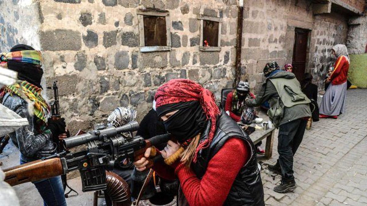 Türkiye'den ABD'ye: Silahlar PKK'ya Gidiyor, Suriye'de Kürtleri Vururuz