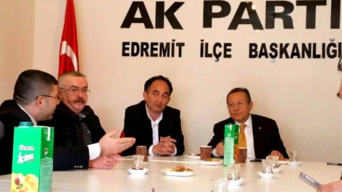 AK Parti İlçe Teşkilatı ile Bir Araya Gelen Uğur Açıklaması