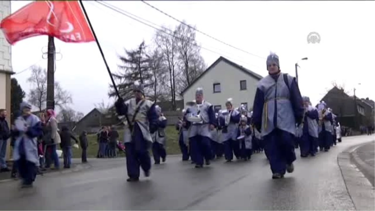 Belçika\'nın "Türk Köyü"Nde Karnaval Coşkusu