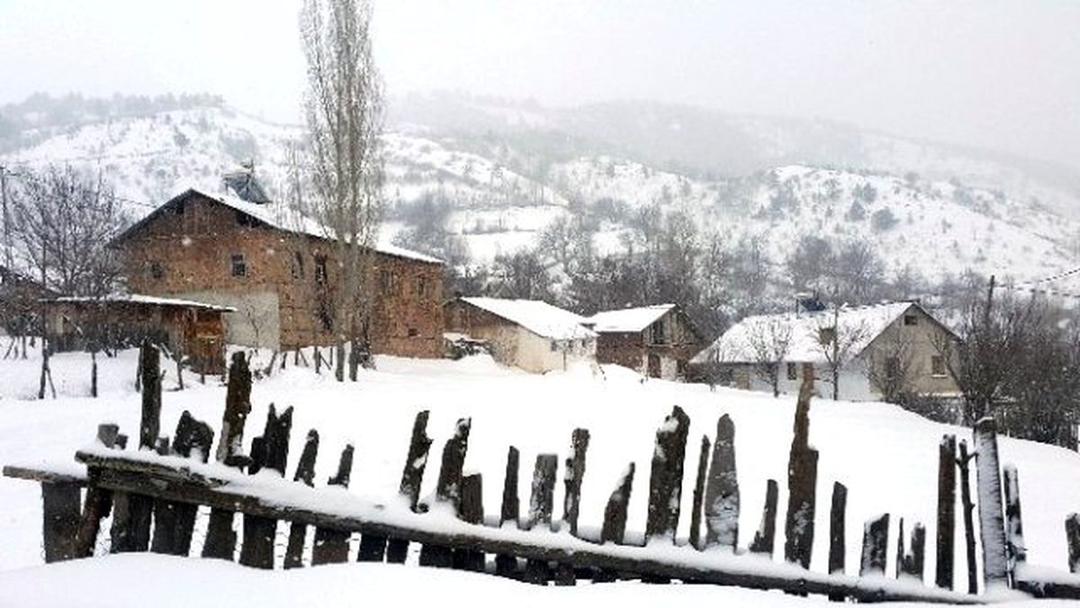 Gümüşhane\'de 95 Köy Yolu Ulaşıma Kapandı