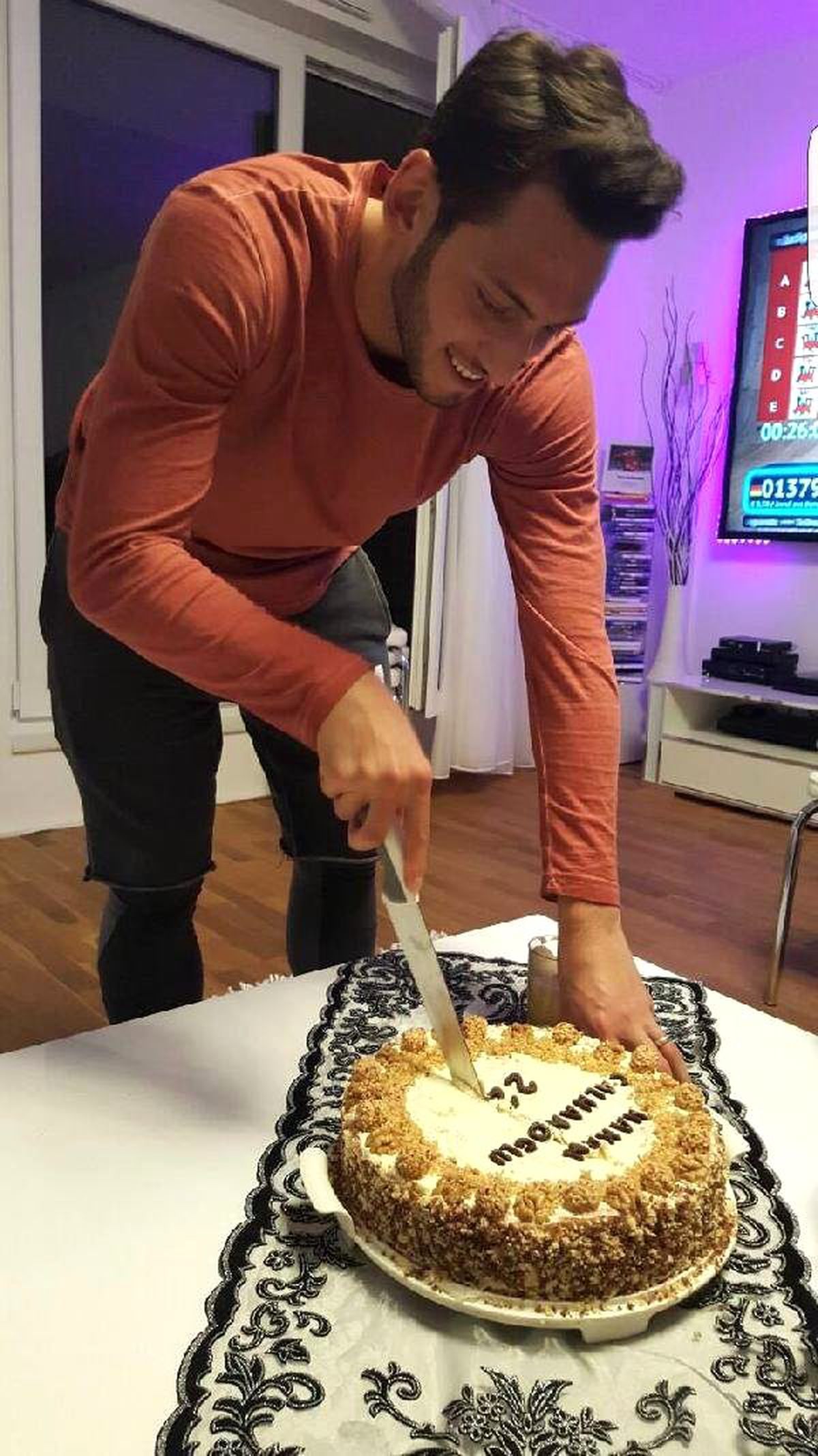 Hakan Çalhanoğlu 22. Yaş Gününü Kutladı