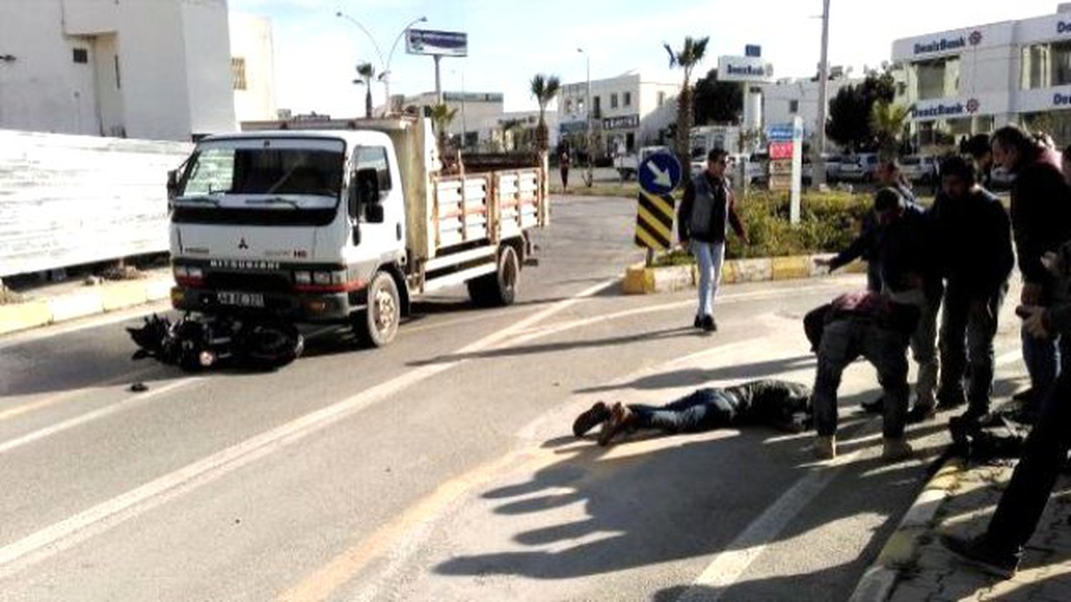 Kamyonetle Çarpışan Motosikletli Yaralandı