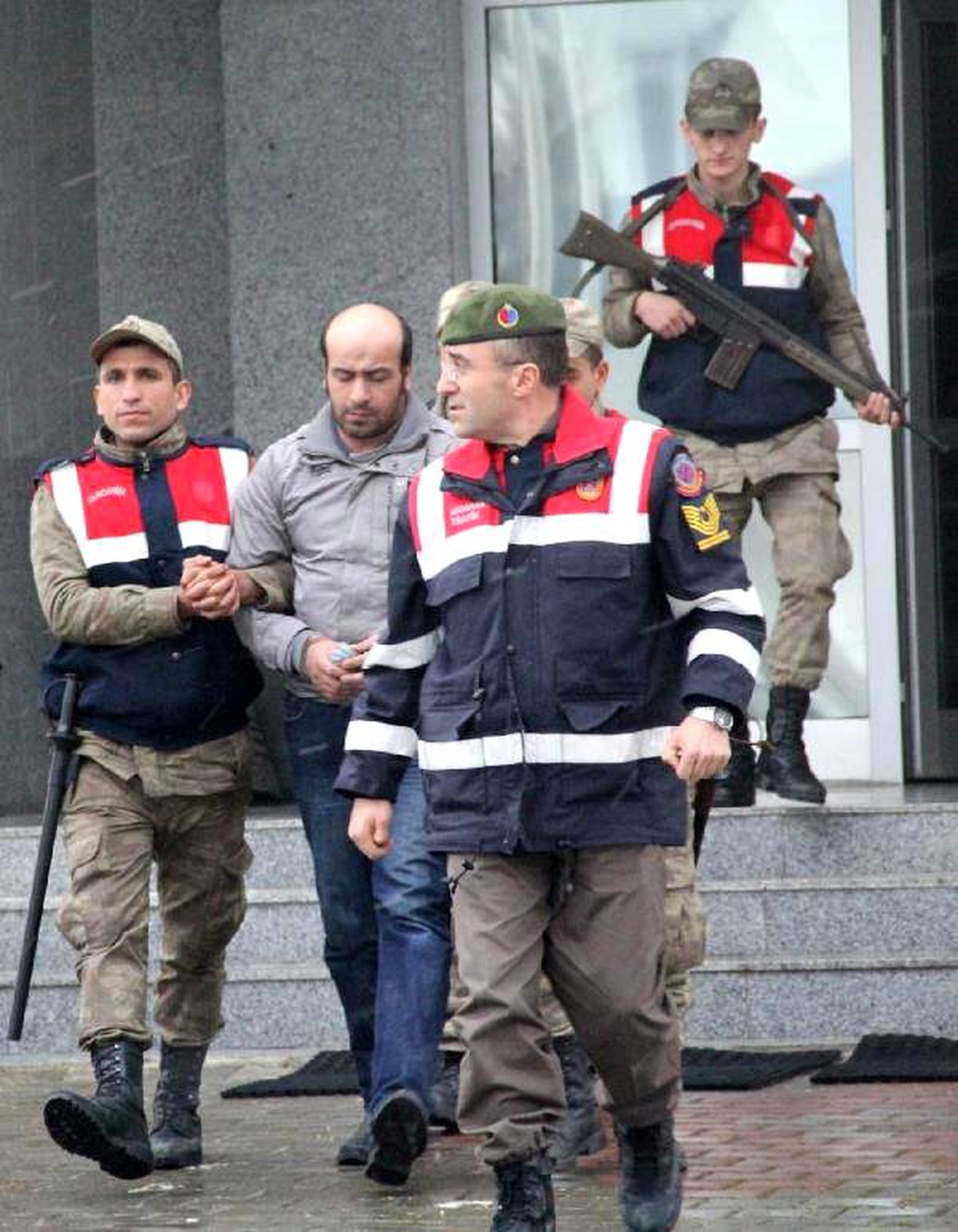 Öldürülen Kadının Tırnaklarında Yapılan Dna İncelemesinde Şüpheli Torun Çıktı