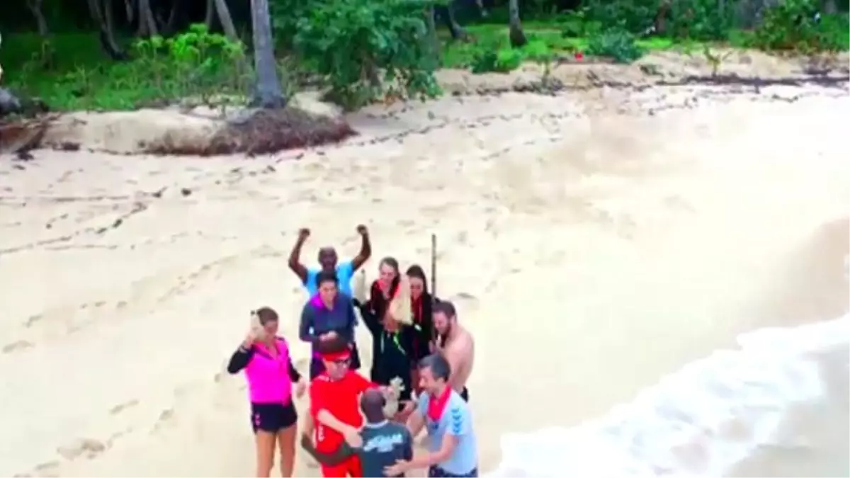 Ünlüler Ödüllerine Böyle Kavuştu! Büyük Mutluluk Yaşadılar...