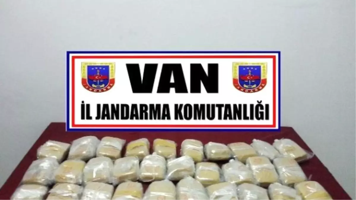 Van\'da 16 Kilo Eroin Ele Geçirildi