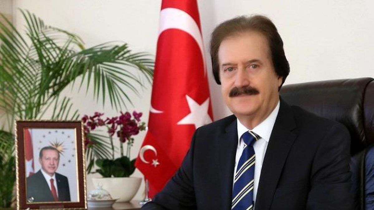 Cü Rektörü Kocacık\'tan 42.kuruluş Yıl Dönümü Mesajı