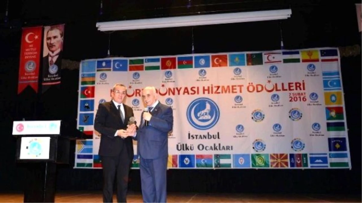 Emektar Gazeteci Sallı\'ya Türk Dünyası Hizmet Ödülü
