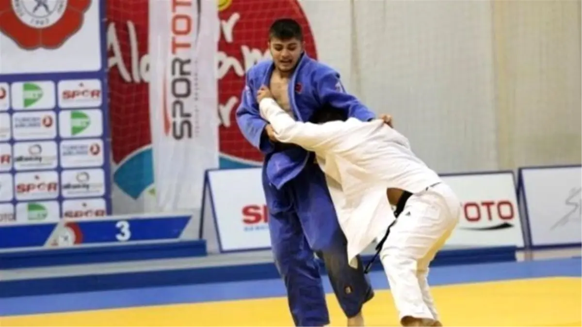 Judo\'da Türkiye Üçüncüsü Oldu