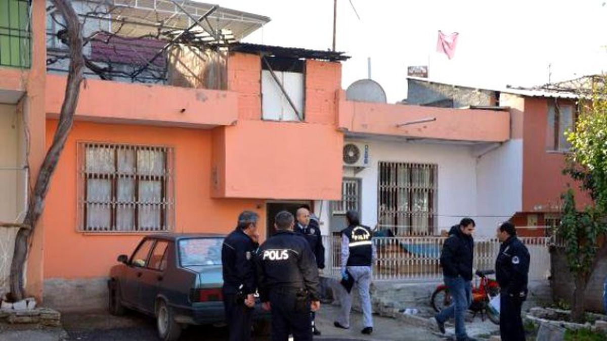 Kabloyla Kendini Astı