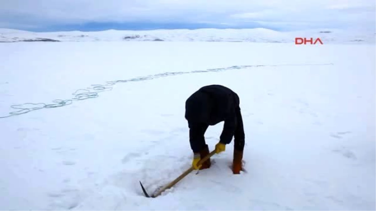 Kars Gazeteciler, Buzla Kaplı Çıldır Gölü\'nde Kamp Yaptı