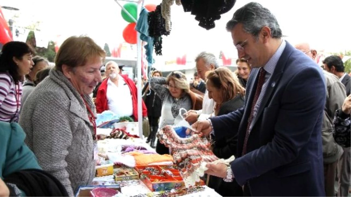 Karşıyakalı Kadınlardan El Emeği Kermesi