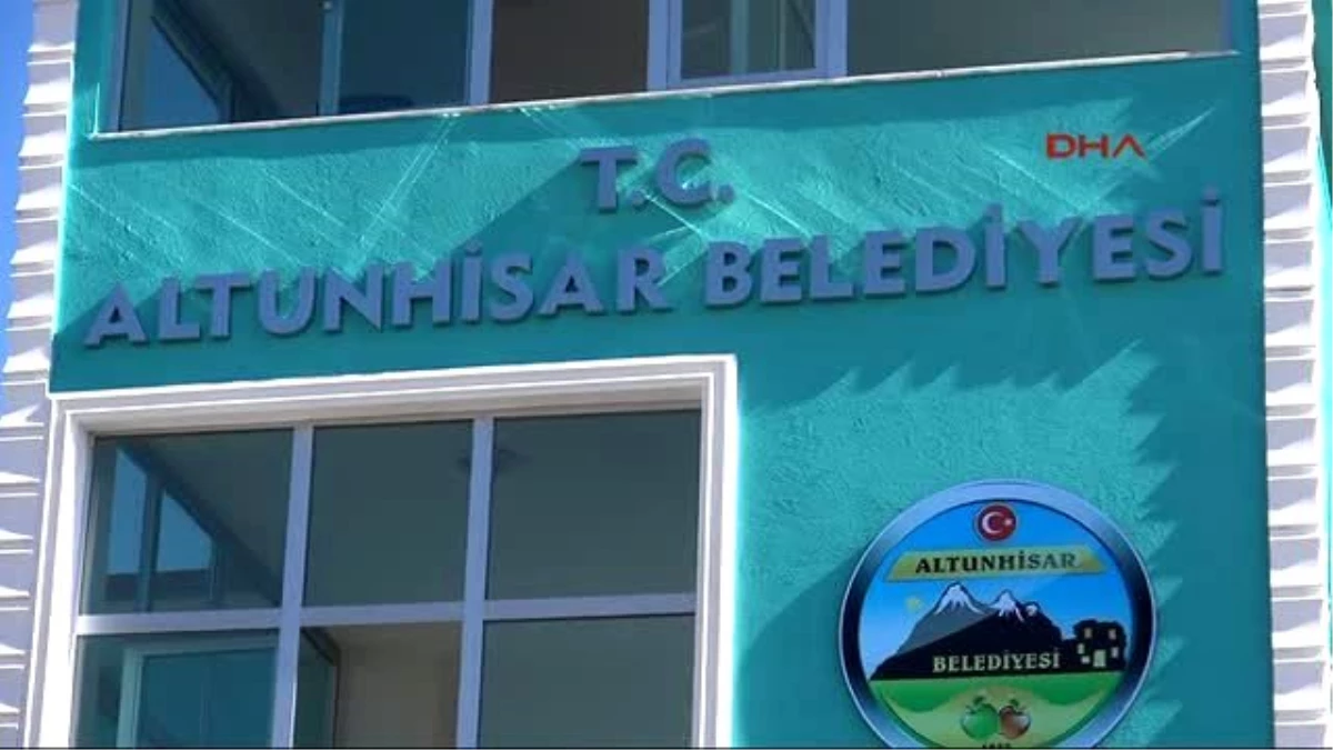 Niğde Sigarayı Tabutla Birlikte Gömdüler