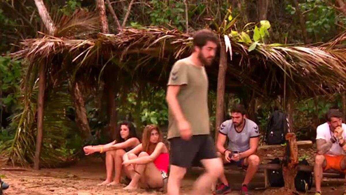 Nihal Candan'dan Semih'e Taş: 'Kulislerini Bitirdiysen Gel!'