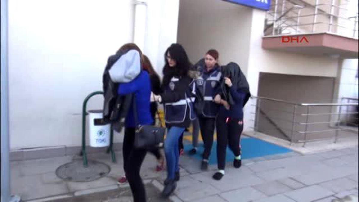 Sakarya\'da Fuhuş Operasyonunda 45 Kadına Sınırdışı Kararı
