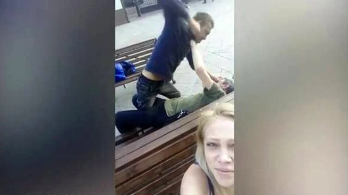 Rus Kadın, Selfie Çekiyormuş Gibi Yapıp Kavgayı Çekti