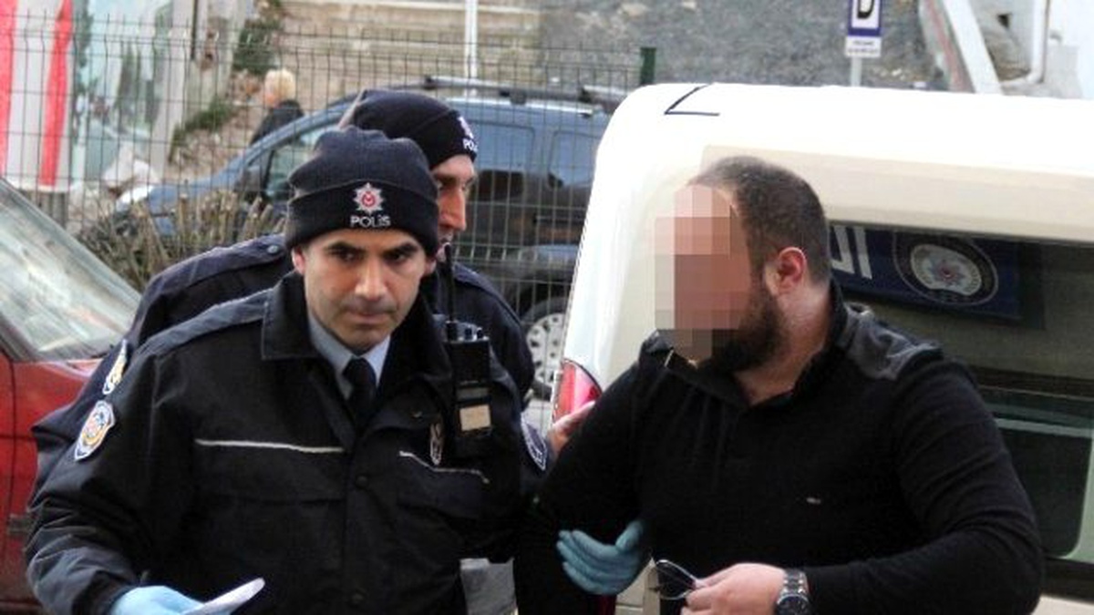 Tabancayla Yakalanan Şahıs Gözaltına Alındı