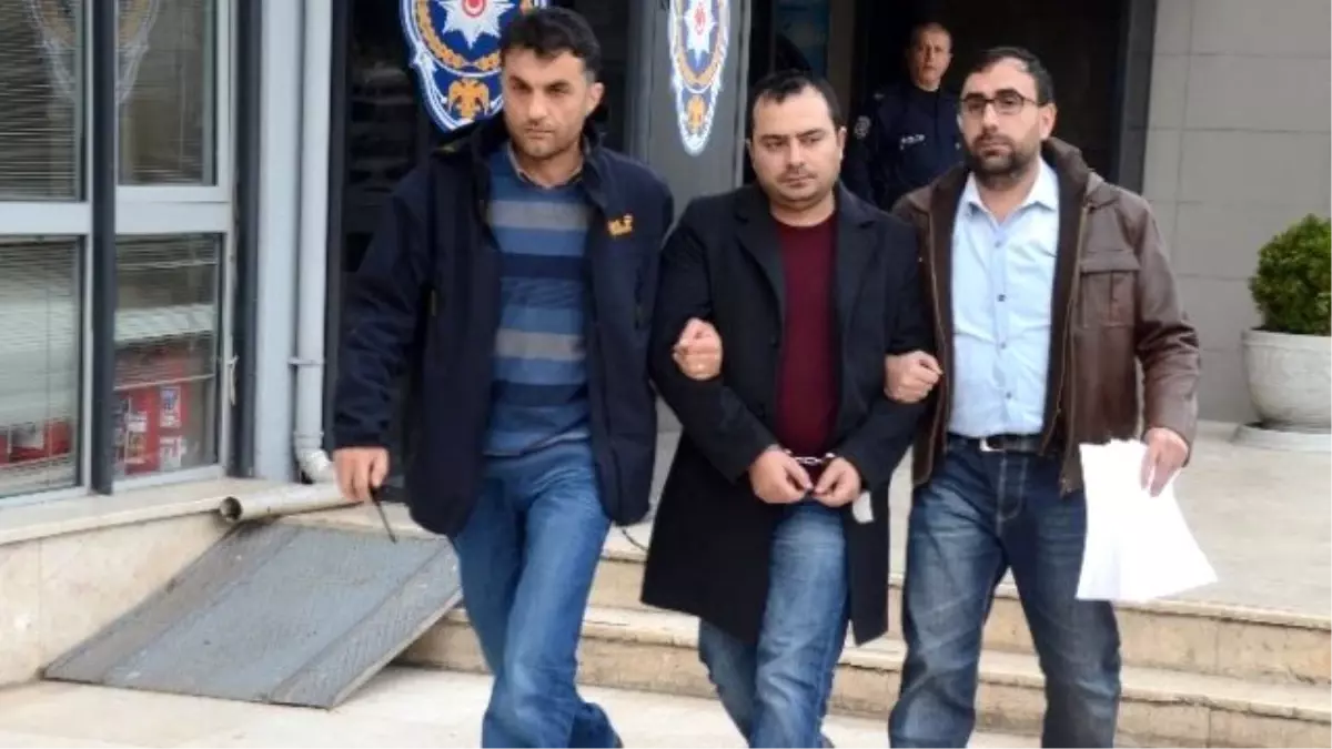 41 Ayrı Kişiyi Dolandıran Sözde Gümrükçü İstanbul\'da Yakalandı