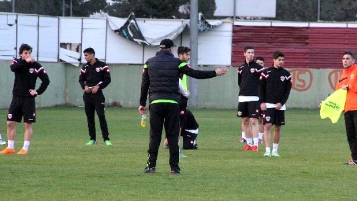 Adanaspor\'da Denizlispor Mesaisi Sürüyor