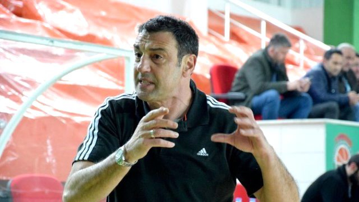 Akın Çorap Yeşilgiresun Belediyespor\'un Yeni Başantrenörü İlk İdmana Çıktı