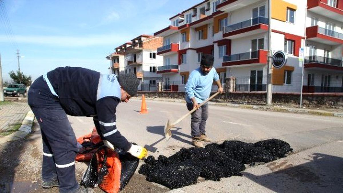 Başiskele\'de Hasar Gören Yollara Onarım Yapıldı