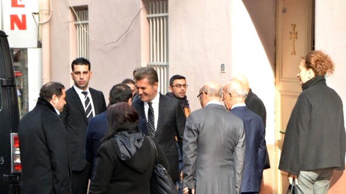 Domuz Bağıyla Öldürülen Ermeni Hagop Demirci Son Yolculuğuna Uğurlandı