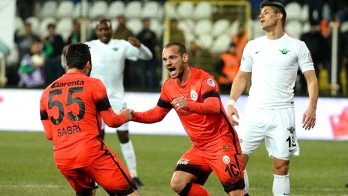 Galatasaray Akhisar Belediyespor\'u 2-1 Yendi
