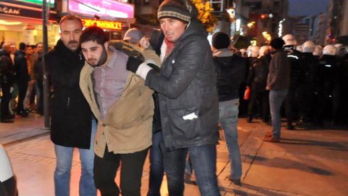 Hakim Sanıkları Serbest Bıraktı, Avukatları Hakkında Suç Duyurusunda Bulundu