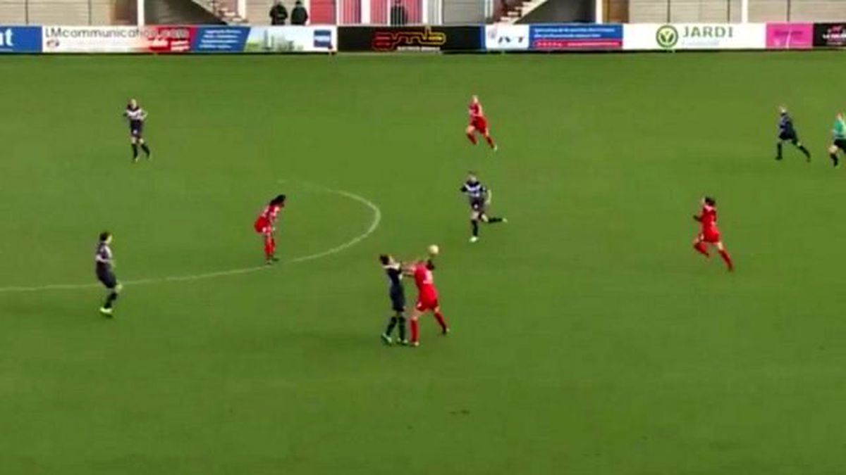 Kadın Futbolcular, Yumruk Yumruğa Kavga Etti