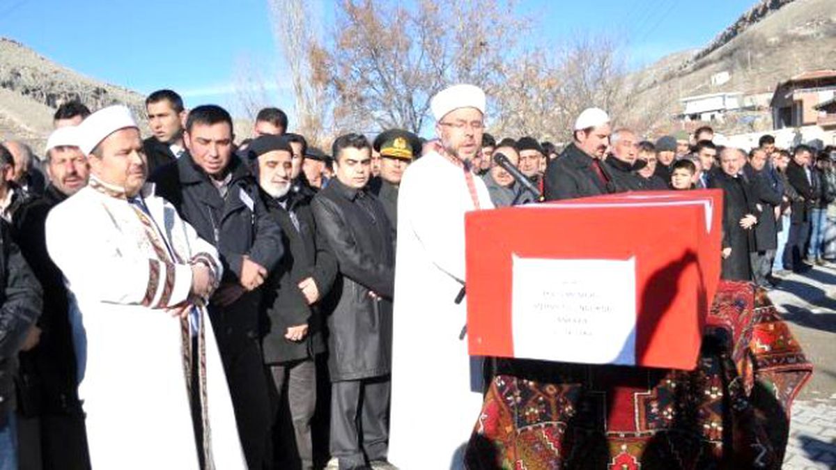 Kayserili Şehidin Baba Evine Ateş Düştü (3)