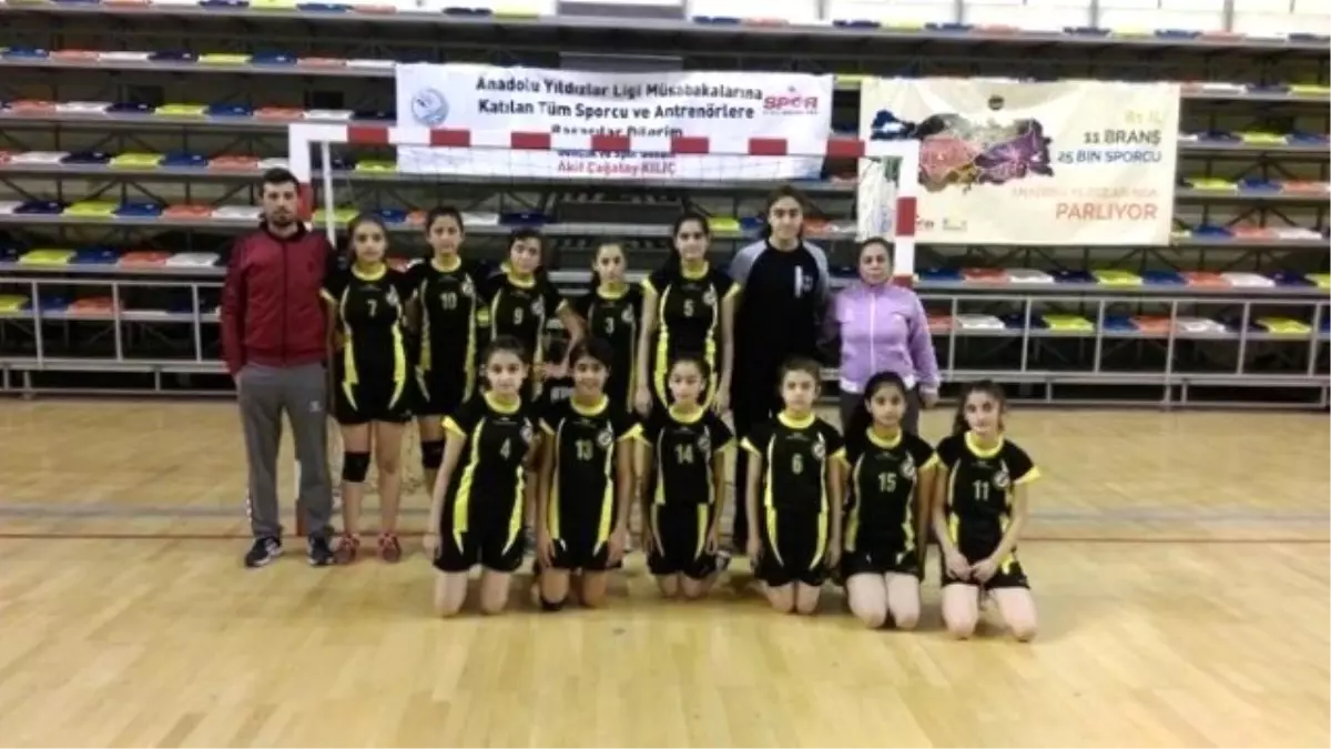 Malatya Hentbol Takımı Analig Yarı Finalde