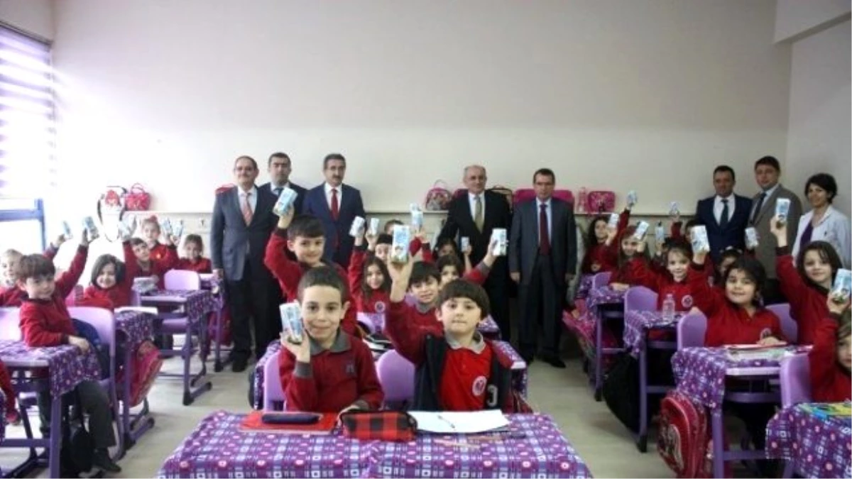 Trabzon\'da Okullarda Süt Dağıtımına Başlandı