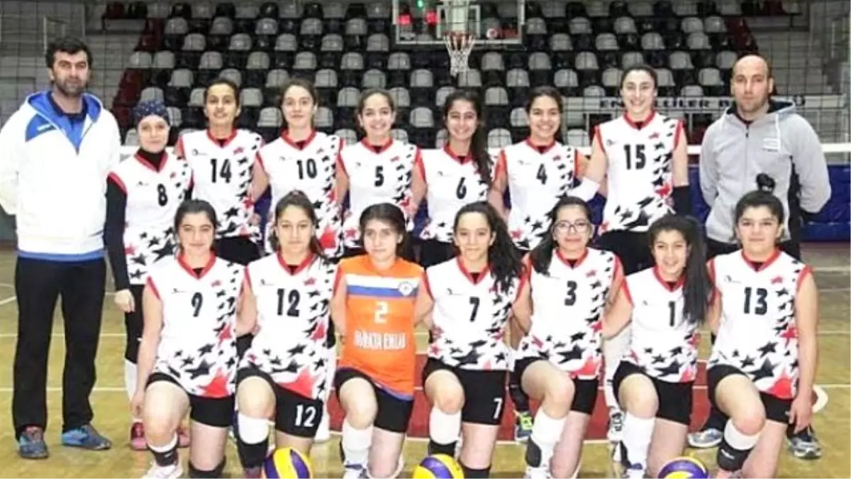 Voleybolda Malatya Takımları Grup Birincisi Oldu