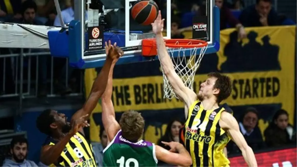 Fenerbahçe Unicaja Malaga\'yı 80-59 Yendi