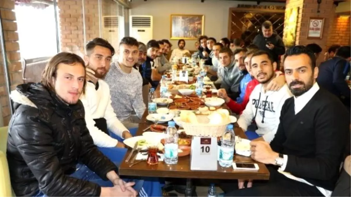 Büyükşehir Belediyespor\'a Kahvaltı Morali