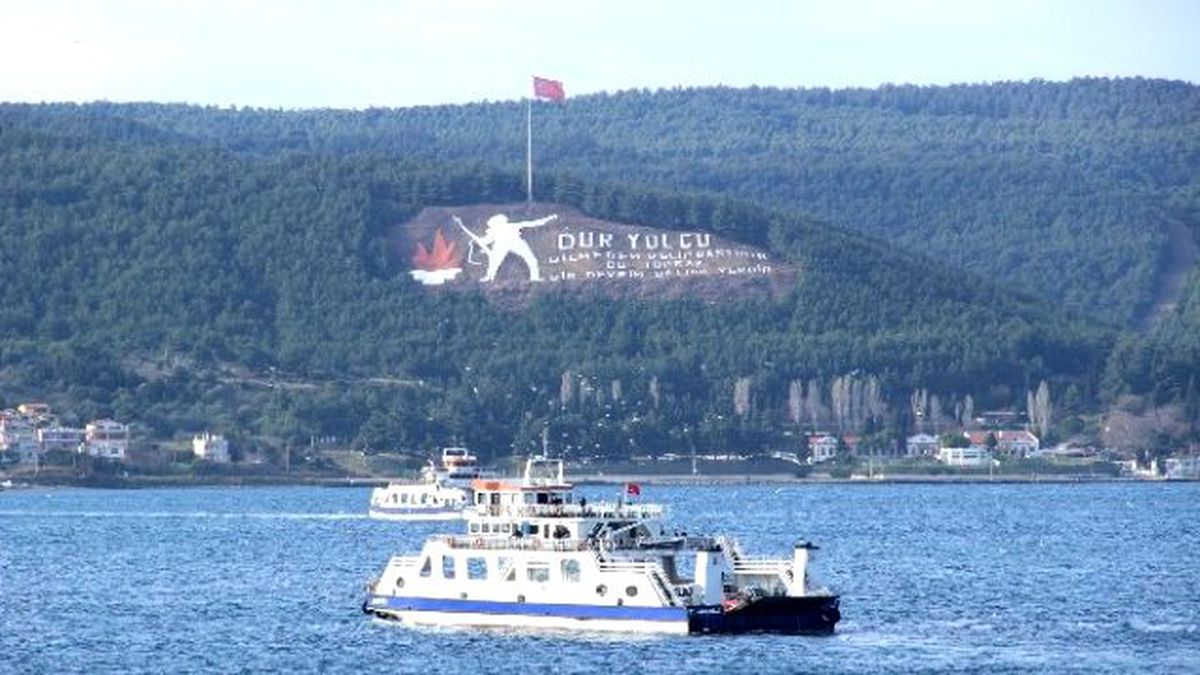 Çanakkale\'de Feribot Seferleri İptal Edildi