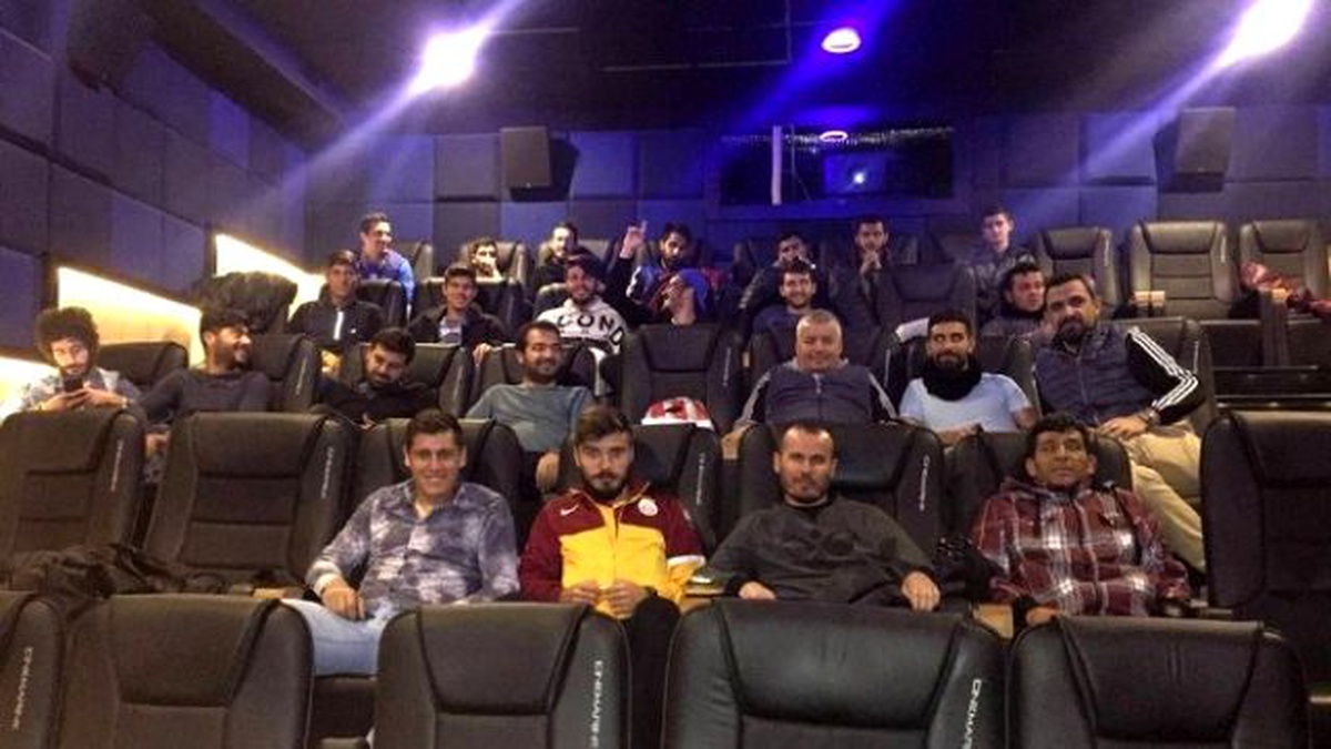 Didimspor\'lu Futbolcuların Sinema Keyfi