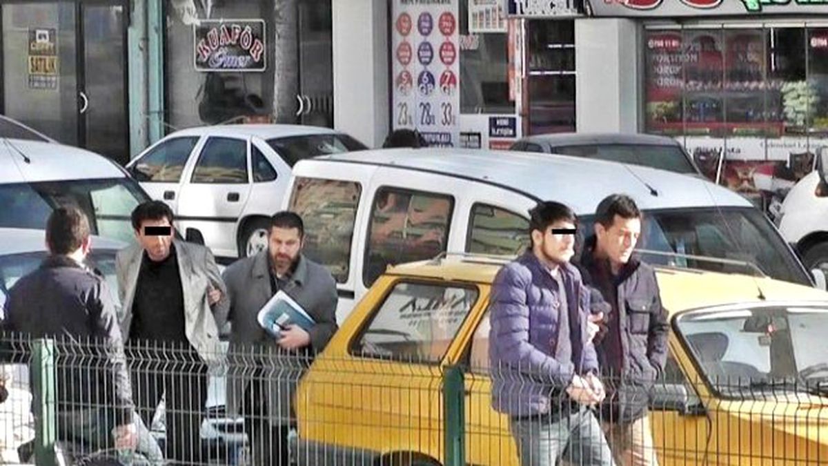 Dolandırıcılar Polisten Kaçamadı