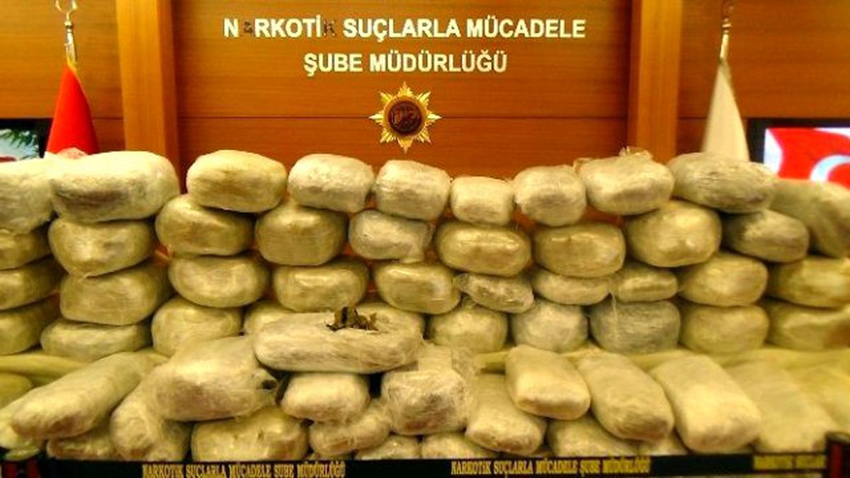 İstanbul\'da Uyuşturucu Operasyonu: 3 Gözaltı