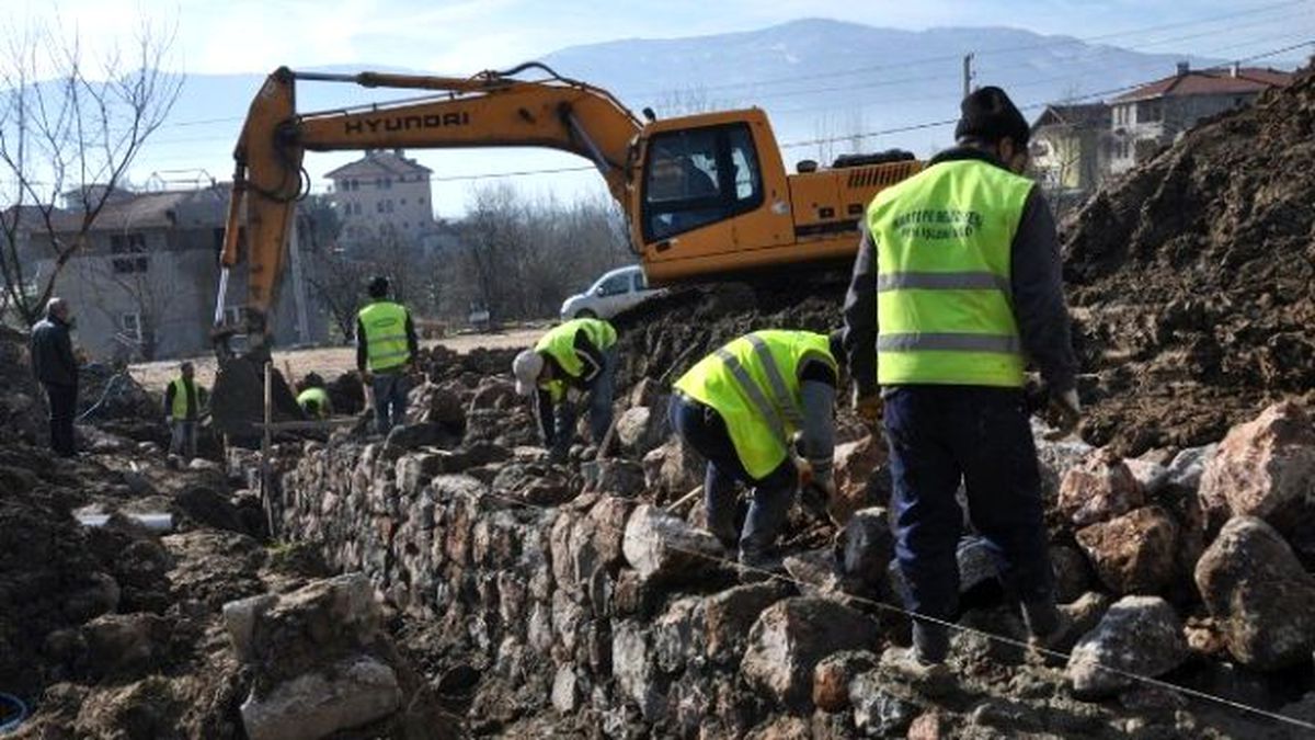 Kartepe\'de İbadethanelere Çevre Düzenleme Çalışması Başlatıldı