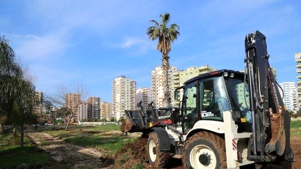 Mezitli\'de Yıkılan Tesislerin Yerine Park Yapılıyor