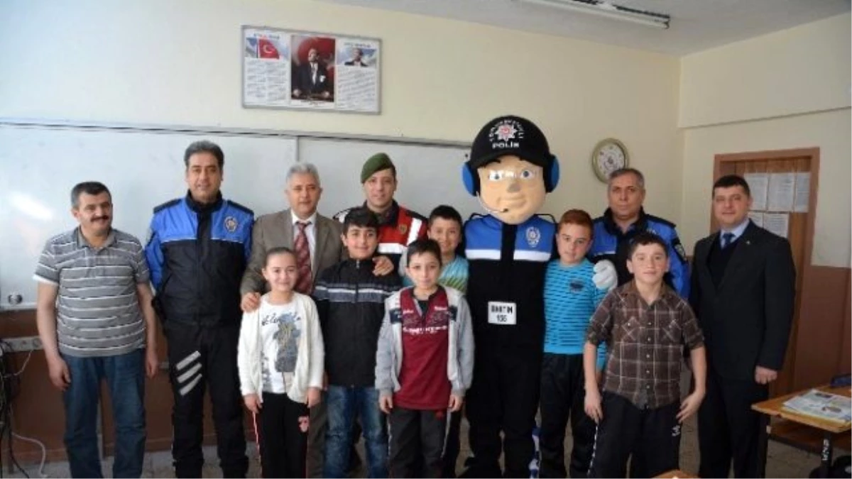 Polisten Ellibaş Ortaokulu\'na Ziyaret