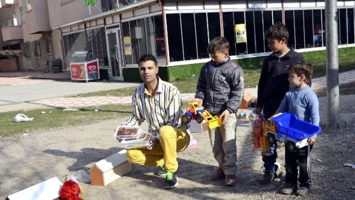 Batman\'da Tabut ve Oyuncaklı Eylem
