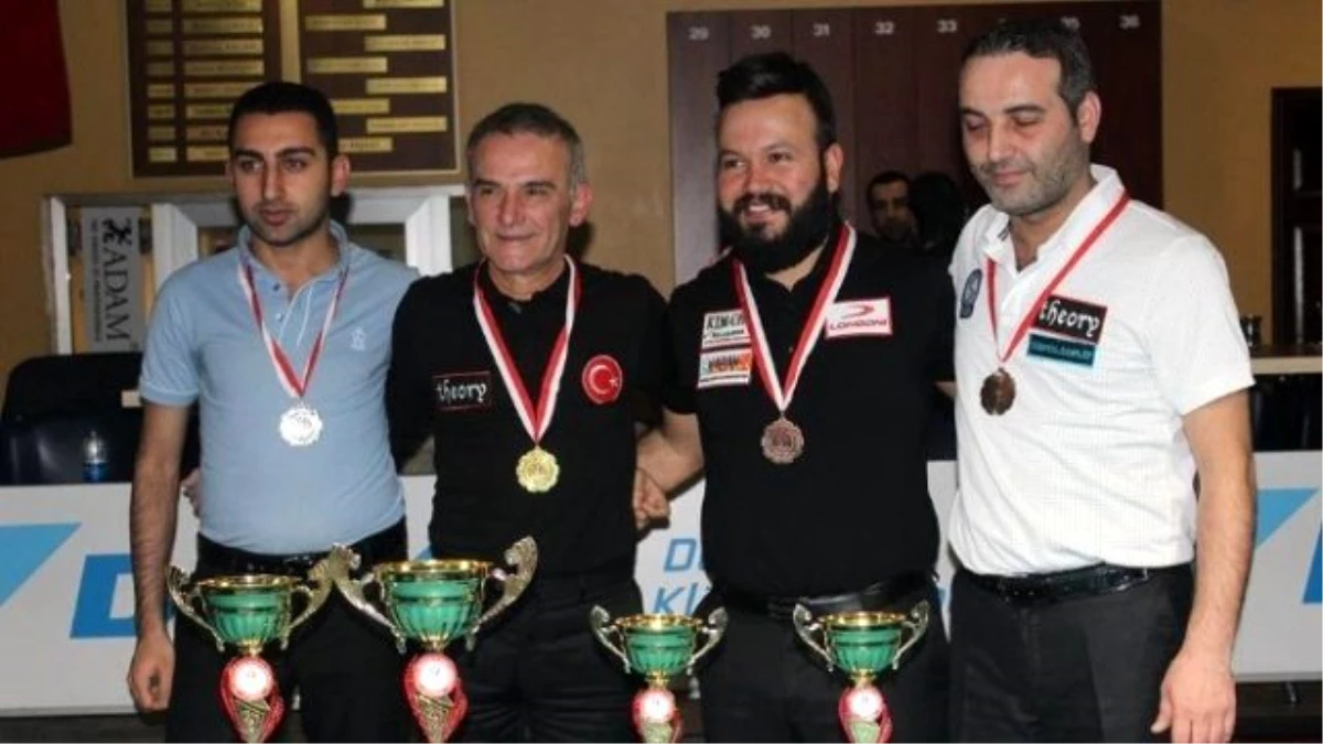 Bilardo Finalistinden Başkan Ergün\'e Ziyaret