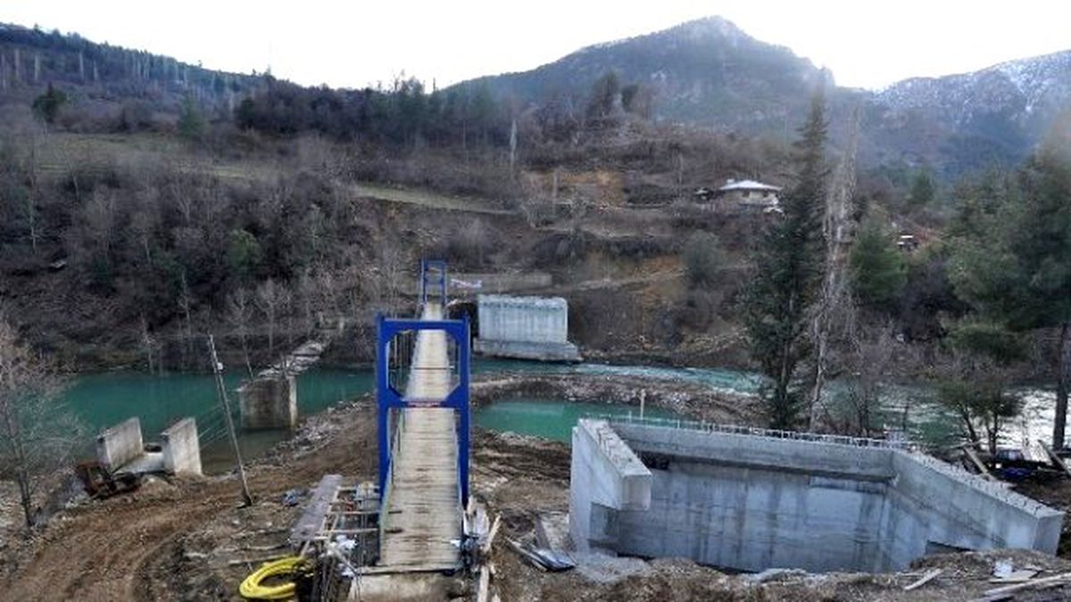 Büyükşehir\'den Saimbeyli\'de Yol ve Köprü Çalışması