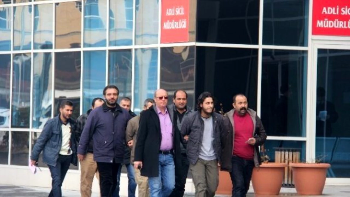 Kayseri\'de El-nusra ve El-kaide Terör Örgütüne Üye 9 Kişi Gözaltına Alındı