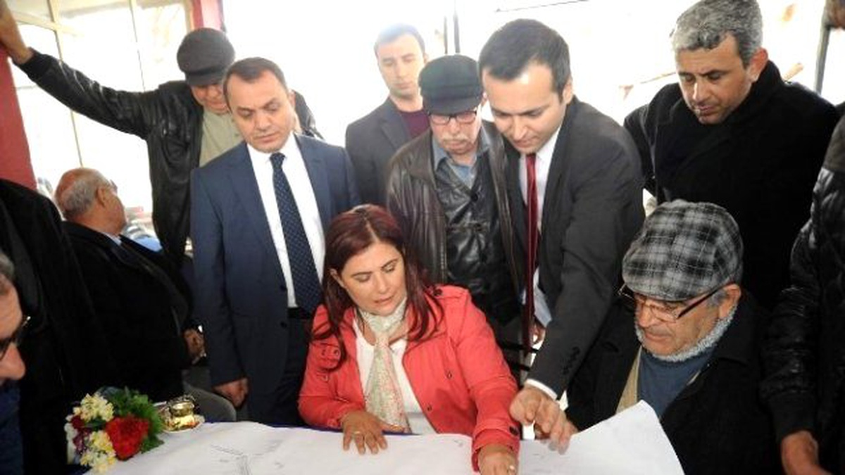 Özlem Çerçioğlu, Kuşadası\'nda Süren Çalışmaları Yerinde İnceledi