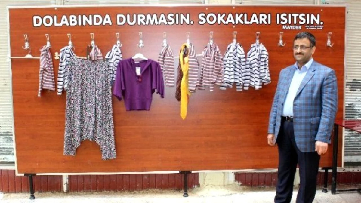 Sokak Askısı İhtiyaç Sahiplerinin İhtiyacını Karşılıyor