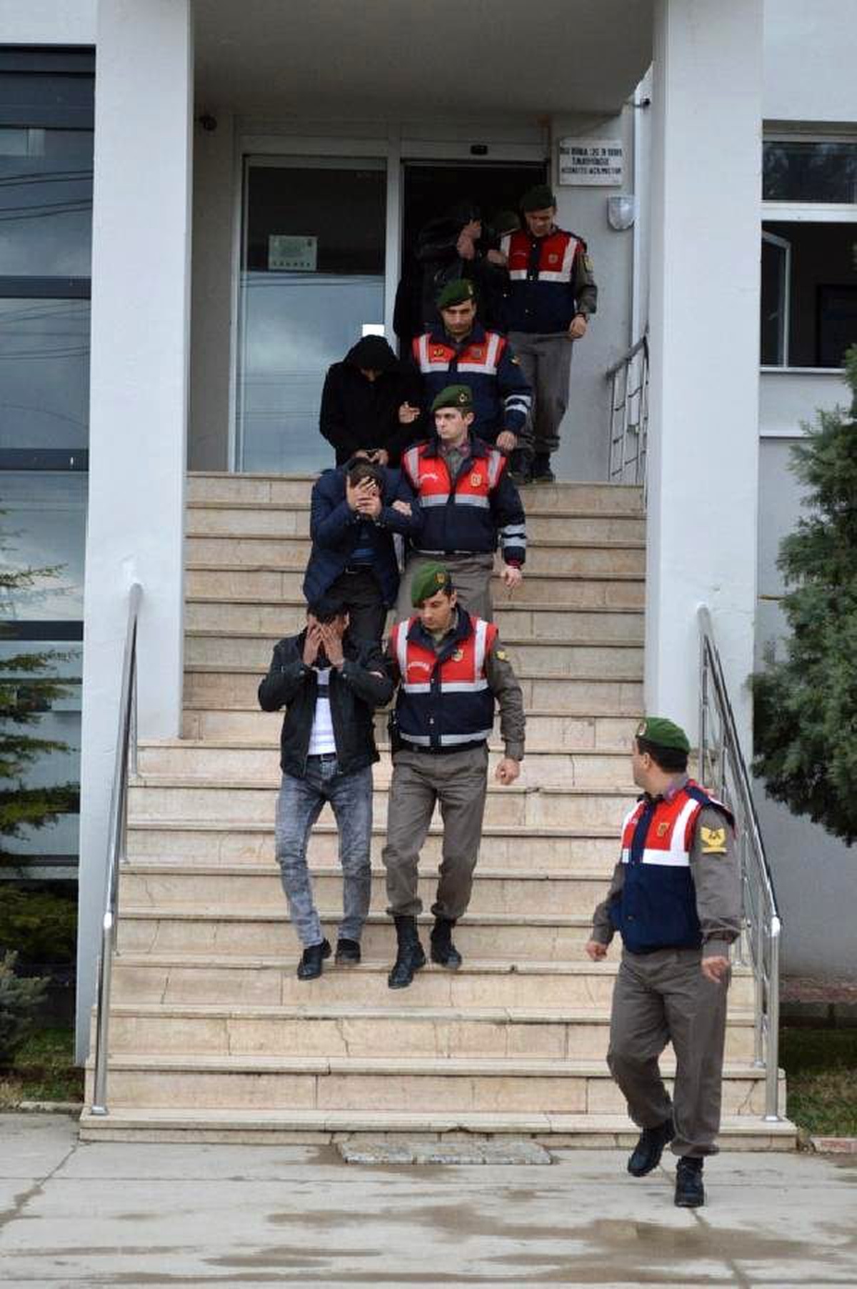 Yakıt ve Ayçiçeği Hırsızlarına Darbe: 7 Gözaltı