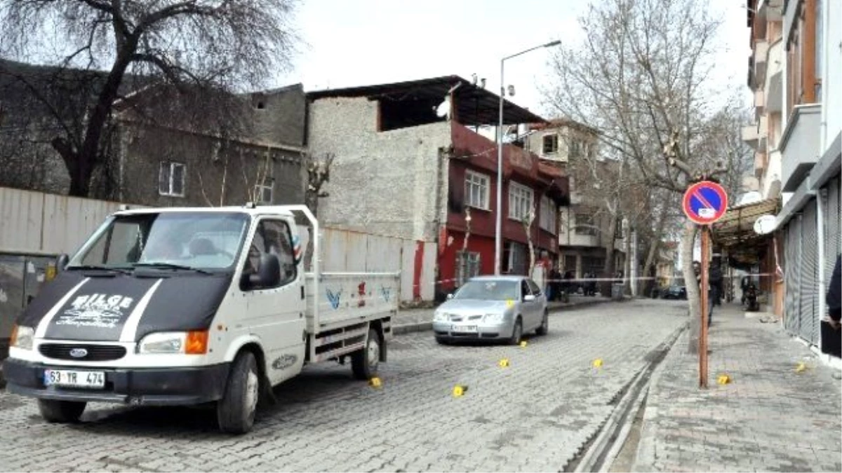 Akşehir\'de Silahlı Kavga: 2 Yaralı